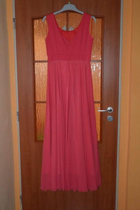 Spoločenské šaty, 38