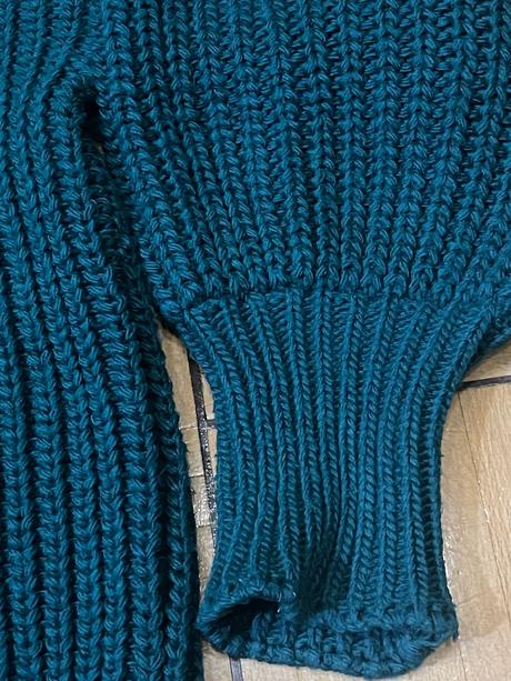 Tmavozelený hrubý rolákový sveter, 