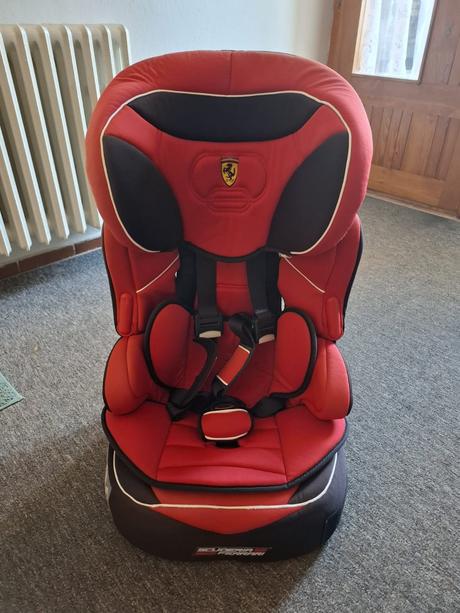 Detská autosedačka, ferrari