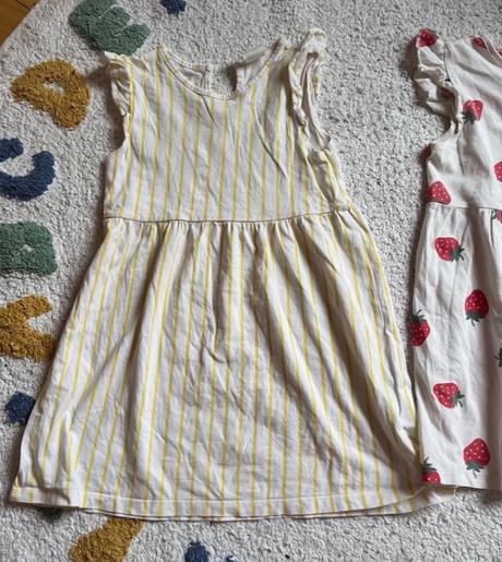 2 bavlnené pásikavé a jahodové šaty, h&m, 98, h&m,98