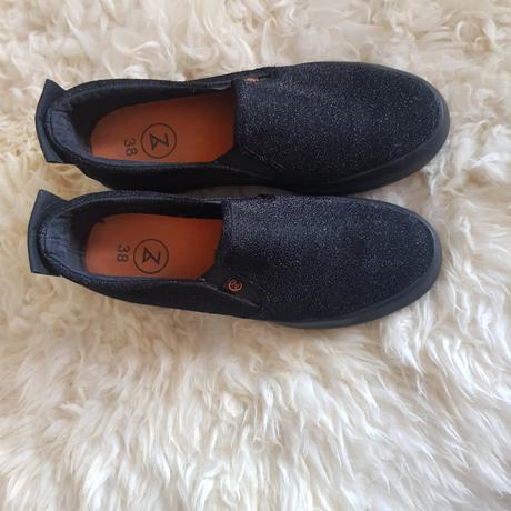 Trblietavé topánky, 37