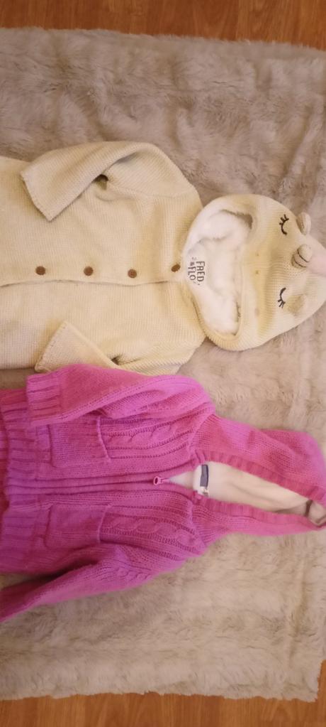 Teplé svetríky alebo bundy, 62