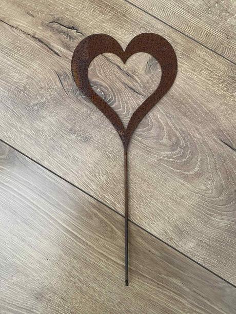 Hrdzavý zápich - srdce, 