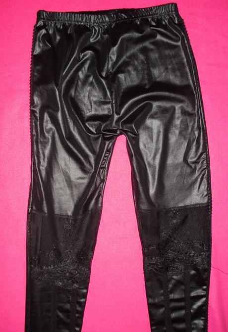 Sexy leskle leginky zdobene,