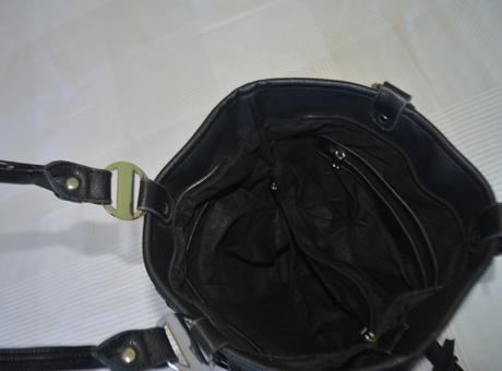 Kabelka so strapcami,