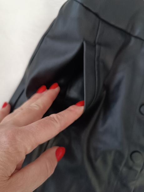 Koženková sukňa., stradivarius,xs