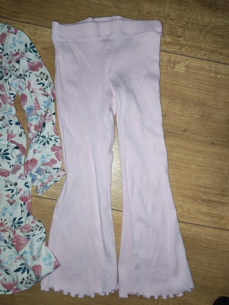 Krásne šaty a legíny, lupilu,98