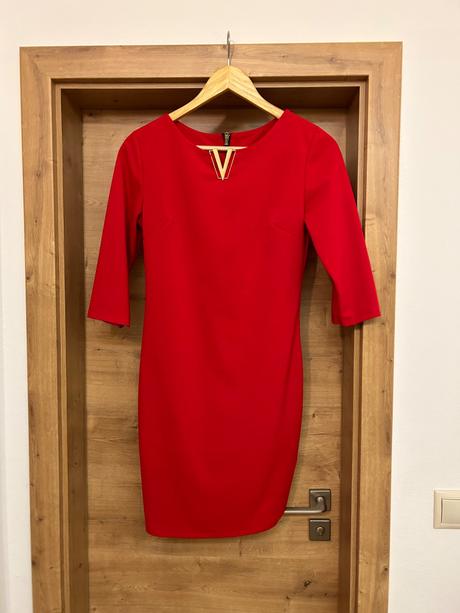 Červené mini šaty, s