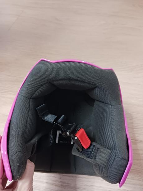 Lyžiarska prilba, s