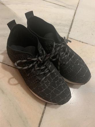 Čierne botasky so vzorom, 38