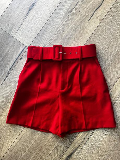 Šortky, zara,36