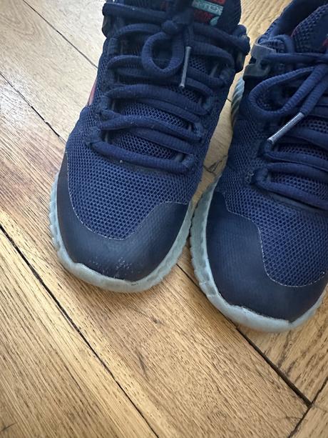 Predám tenisky skechers waterproof , veľkosť 33, skechers,33