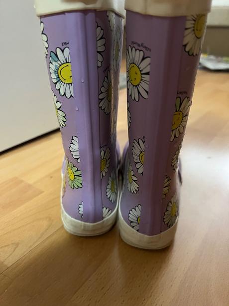 Dievcenske gumaky 33, reserved,33