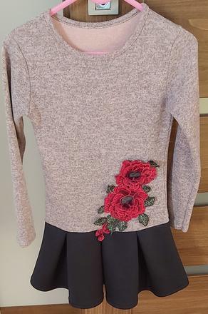 Dievčenské šaty, 122