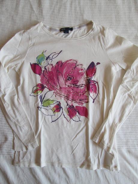 Tricko s kvetom a flitrami, gap,134
