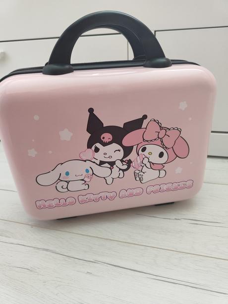 Kufrík hallo kitty, 