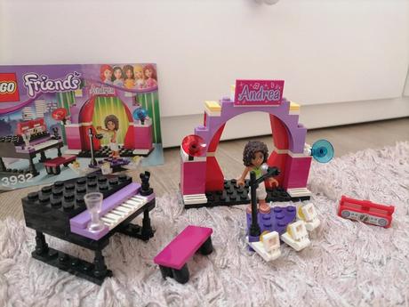 Lego friends andrea je speváčka,