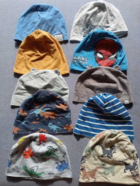 Čiapky na 4 - 5 rokov, h&m,110