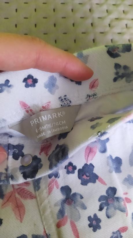 Tričko a nohavice, 74