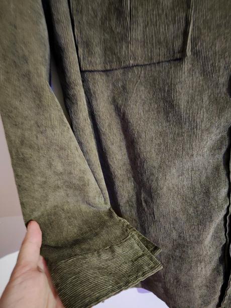 Menčestrová košeľa, l