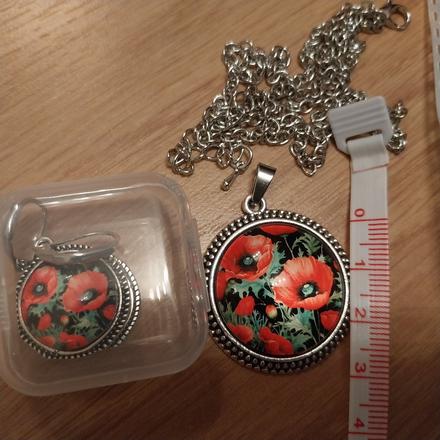 Sada nausnice + retiazka s priveskom cerveny mak, 