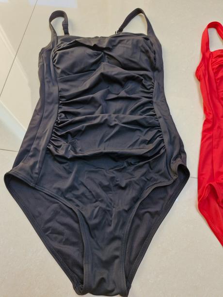 Jednodielne plavky, tchibo,38