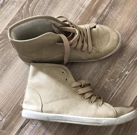 Topánky /tenisky darujem len k nákupu, 39