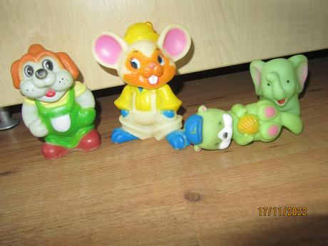 Retro piskacie hracky, 