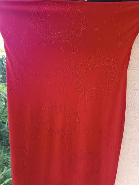 Spoločenské šaty, m