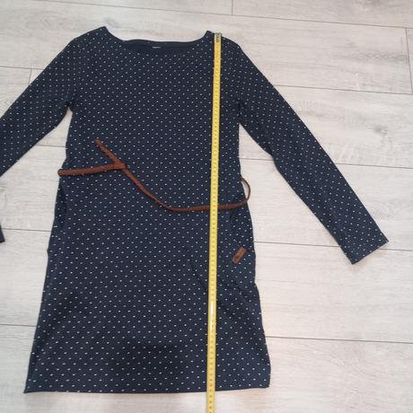 Elegantné  šaty  s dlhým rukávom, 158