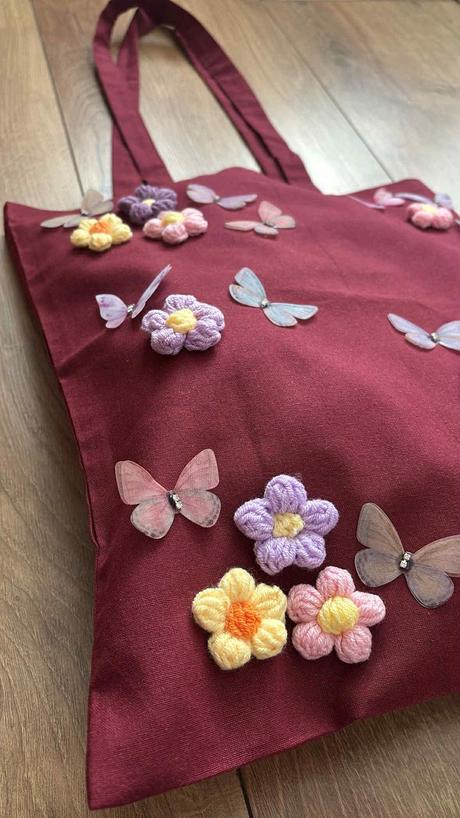 Ručne zdobená plátená taška,