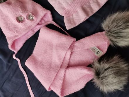 Krásny zimný set s brmbolcami, 116