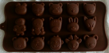 15 zvieratková silikónová formička,