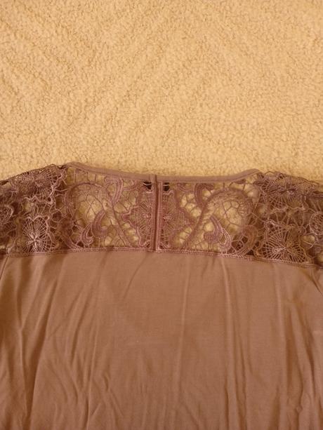 Dámske tričko s čipkou, m