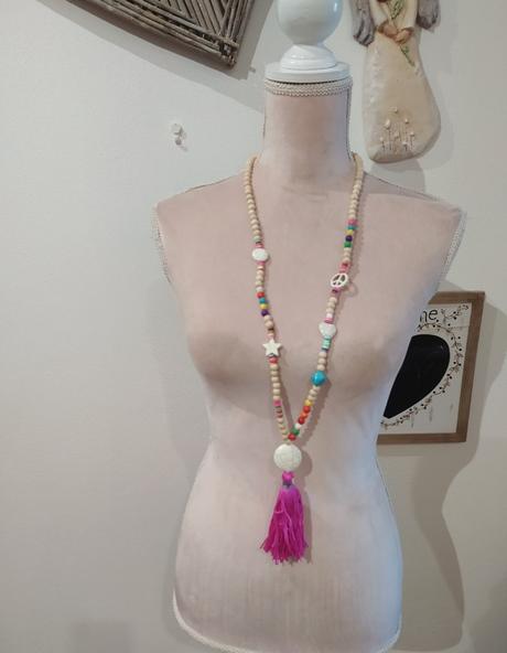 Farebný náhrdelník, 