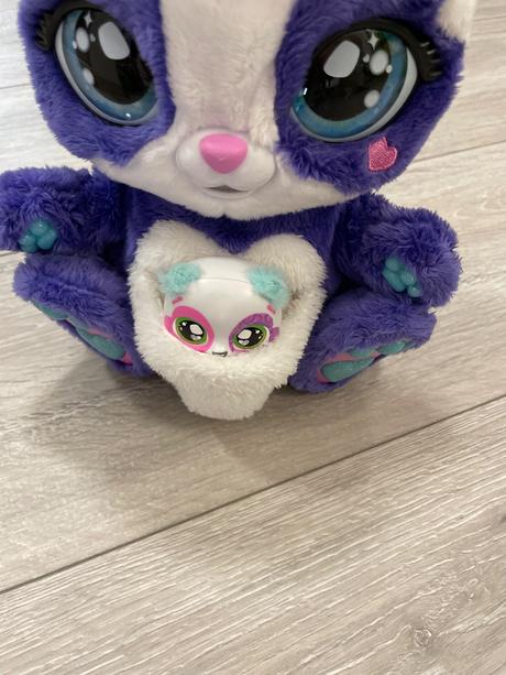 Peek a roo interaktívna panda, 