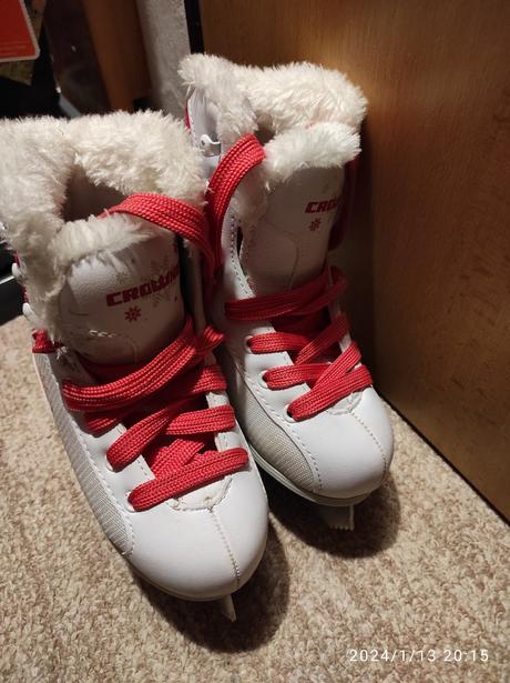 Korčule krasokorčuliarske, crowned,28