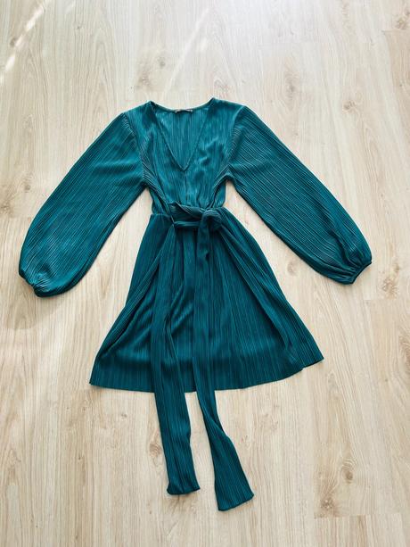 Nádherné plisované smaragdové šaty zara, zara,s