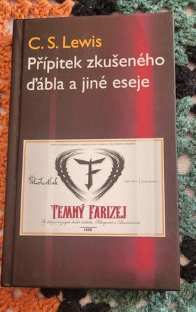 Přípitek zkušeného ďábla a jiné eseje,