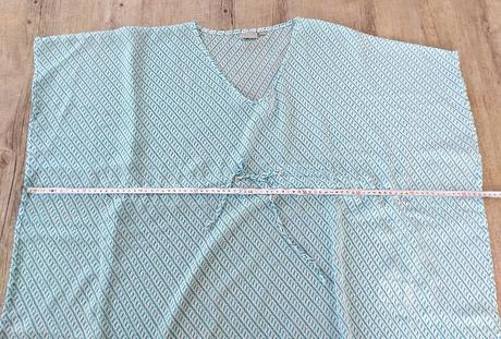 Vzorované pončo na pláž, 38