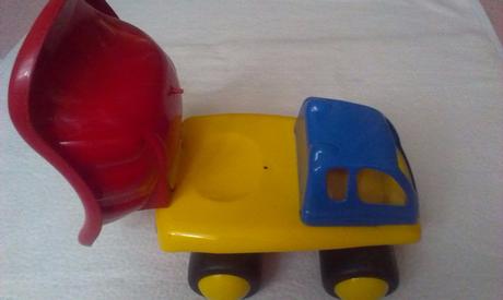 Nákladné  vyklápacie auto, 