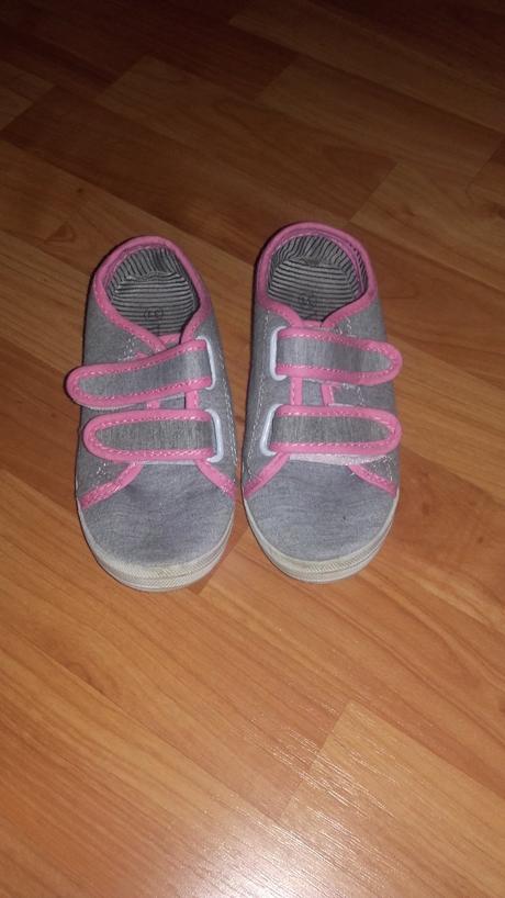 Dievcenske tenisky, 31