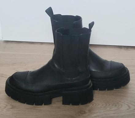 Členkové čižmy, 37