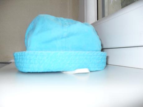 Zelený klobúčik s gumičkou na leto 48cm, 74