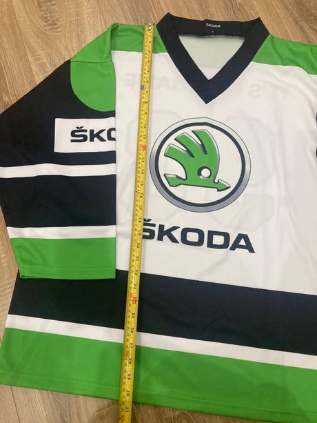 Hokejovy dres, l