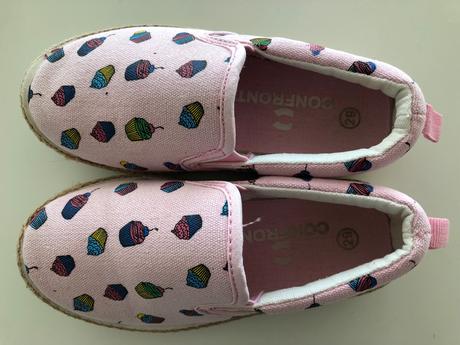 Platenky s muffinmi zn. confront, 28