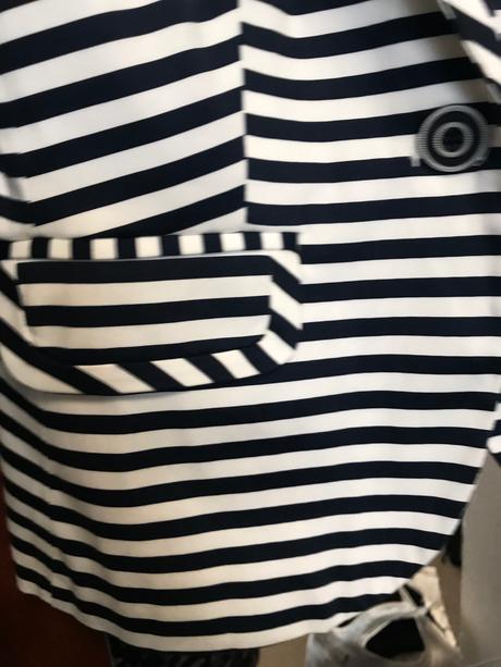 Krásne kvalitné značkové sako, m