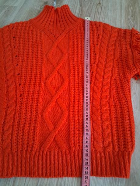 Oranžovo-červený sveter, mango,s