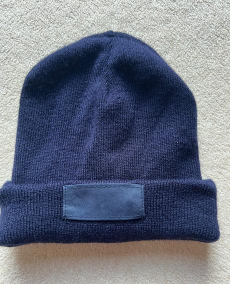 Tmavomodrá tenšia čiapka, 146