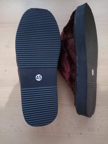Papuče, 45
